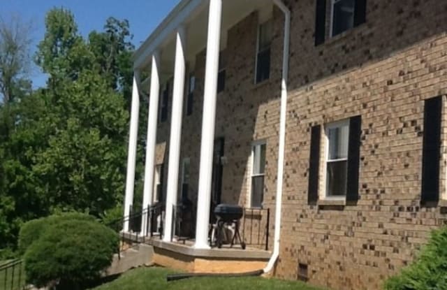 652 S. Kentucky Avenue - 652 South Kentucky Avenue, Madisonville, KY 42431