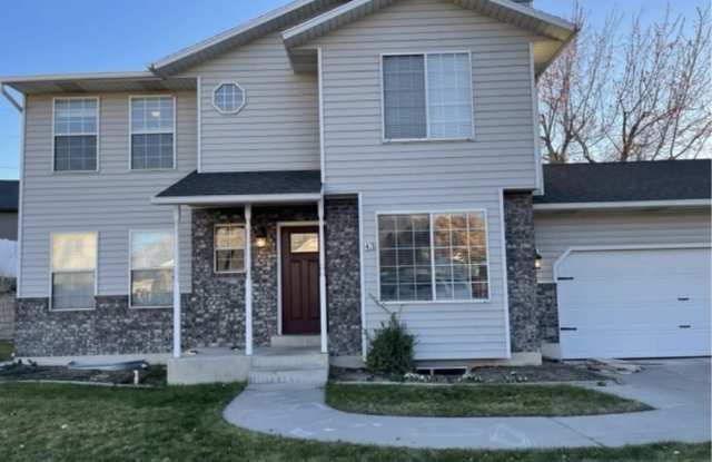 43 West 1530 South photos photos