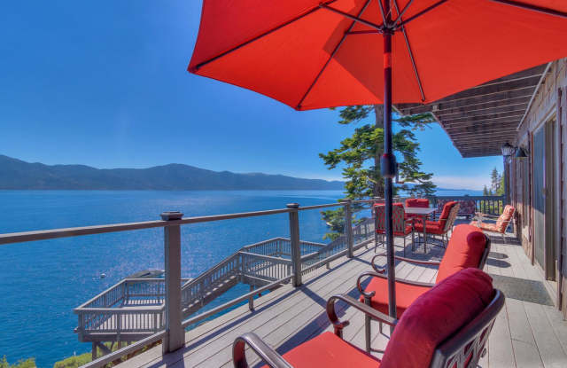 Lakefront Monthly Rental W/ Buoys! - 260 Northlake Circle, Crystal Bay, NV 89402