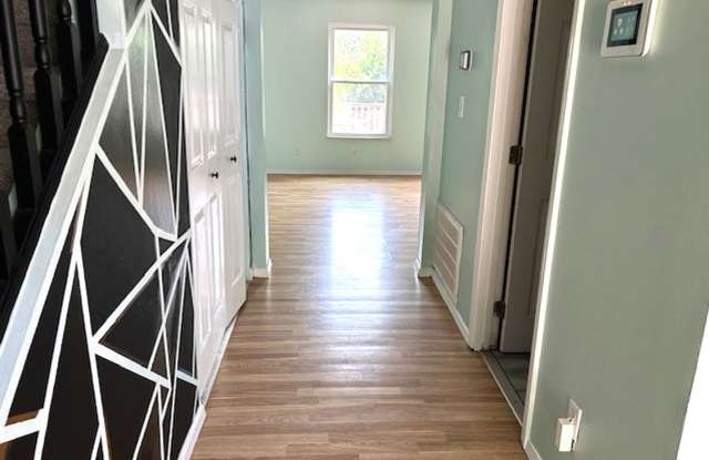 Nice 2 bedroom 2 bath home Gallery 3