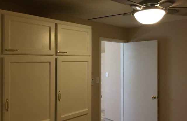 9039 N 40th Ave. - 9039 North 40th Avenue, Phoenix, AZ 85051