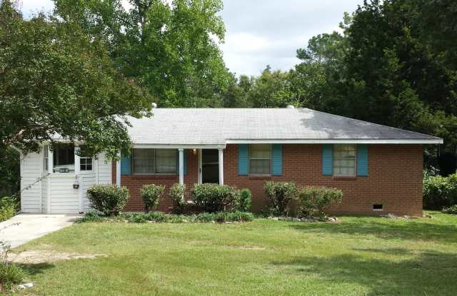 138 Hickory dr 4B/1.5Bath Martinez w large fenced in yard. photos photos