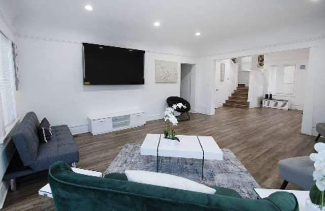 2970 West 11th Street photos photos