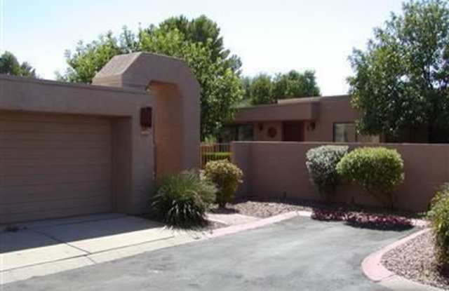 Attractive 3 Bed. 2 Ba. Townhome at Columbus & Ft. Lowell photos photos