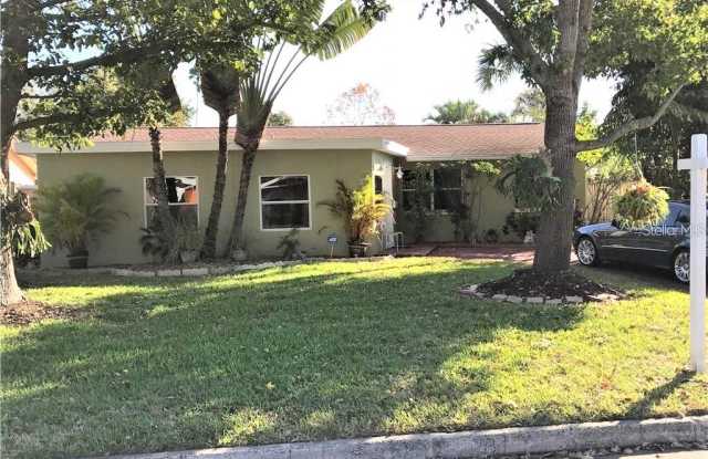 3947 HUNTINGTON STREET NE - 3947 Huntington Street Northeast, St. Petersburg, FL 33703