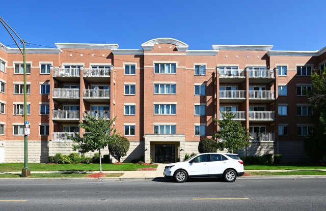 2919 N Harlem Avenue - 2919 North Harlem Avenue, Chicago, IL 60707