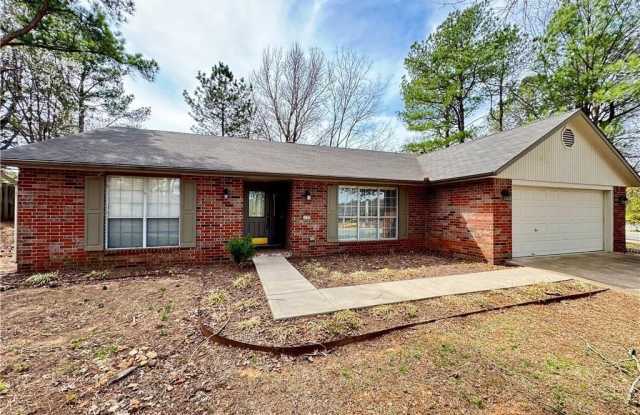 1163 E Ash ST - 1163 East Ash Street, Fayetteville, AR 72703 1163 E Ash ST - 1163 East Ash Street, Fayetteville, AR 72703