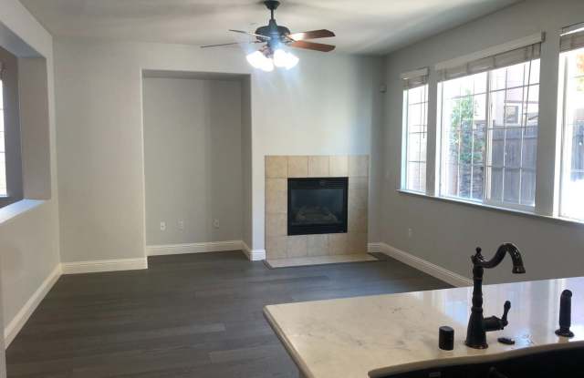 603 Ferry Circle Gallery 4