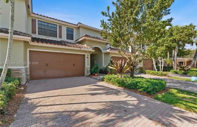 13012 N Riverwalk Cir N photos photos