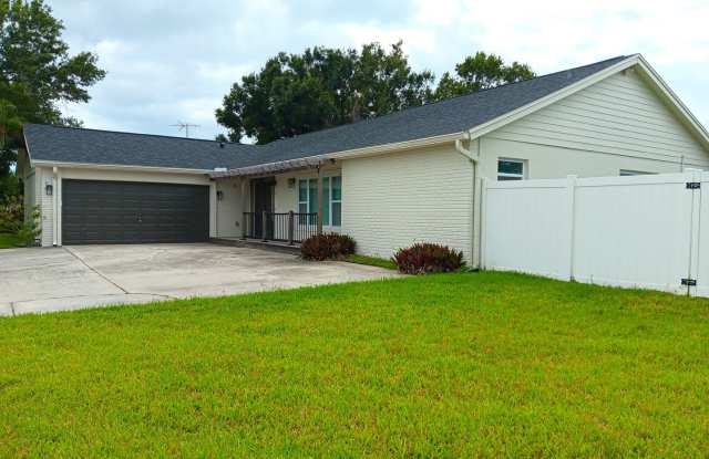 Spacious 4/3 pool home on corner lot with ADU, solar panels photos photos