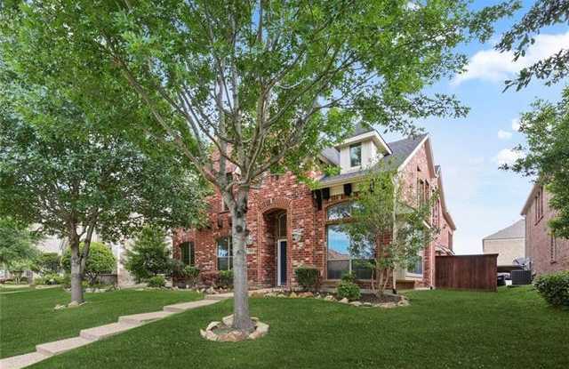 2318 Kittyhawk Drive Gallery 3