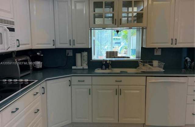 612 NE 25th Avenue 51, Hallandale Beach, FL 33009 - 2877 photos photos