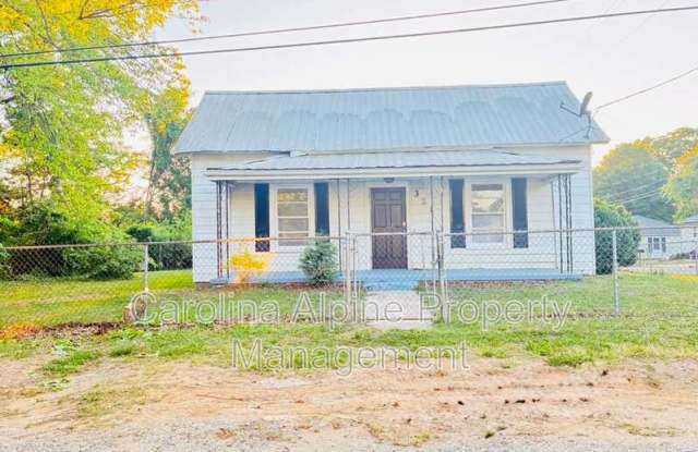 321 N Poplar St photos photos