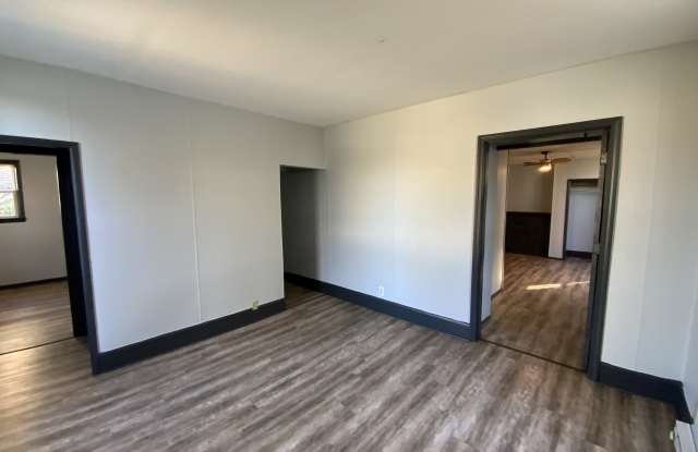 922 N Vermilion St Gallery 2
