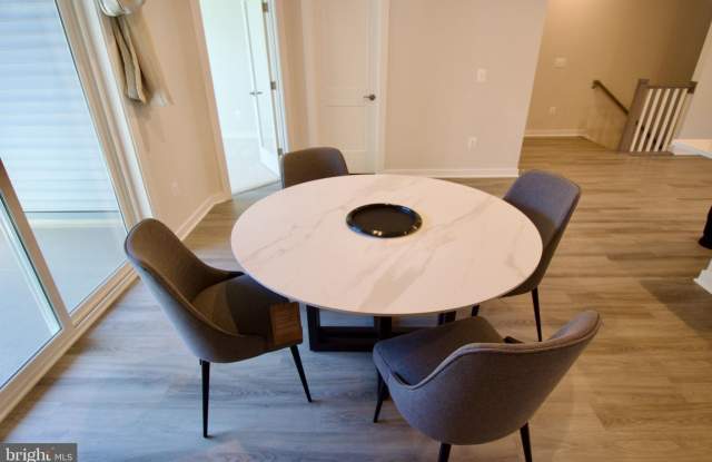 4619 OLIVINE Drive Gallery 4