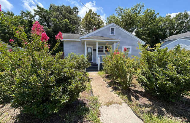 Charming 2BR/1BA Home with Garage  Fenced Yard - "ASK ABOUT OUR ZERO DEPOSIT" photos photos