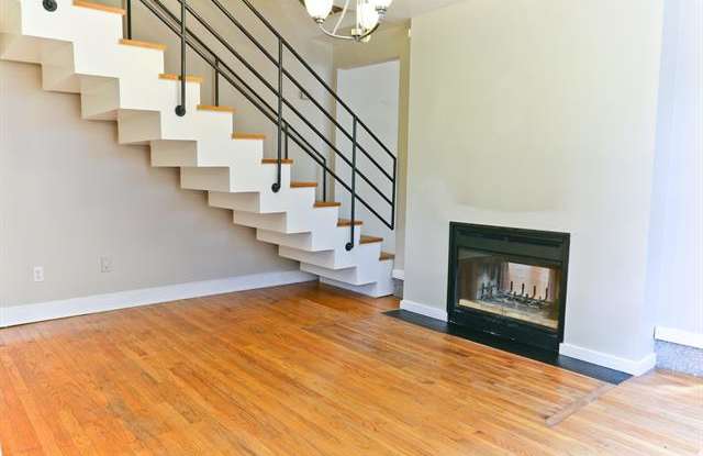 5305 Vickery Boulevard Gallery 4