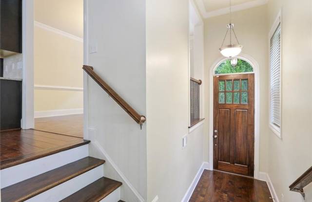 1225 Apperley Place Gallery 4