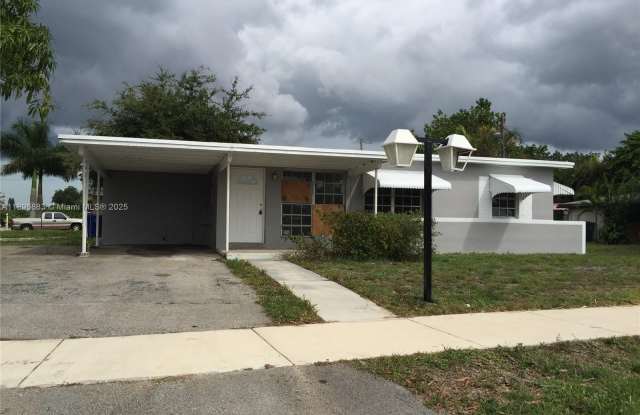 4270 SW 36th St photos photos