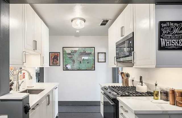 1928 Oleander Avenue Gallery 4