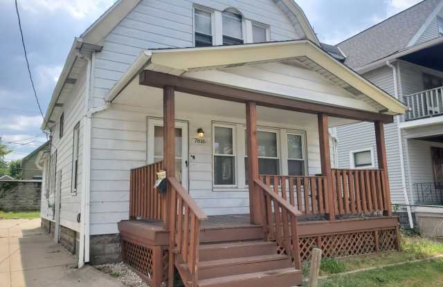 Charming 3-Bedroom Property in Prime Location Gallery 3