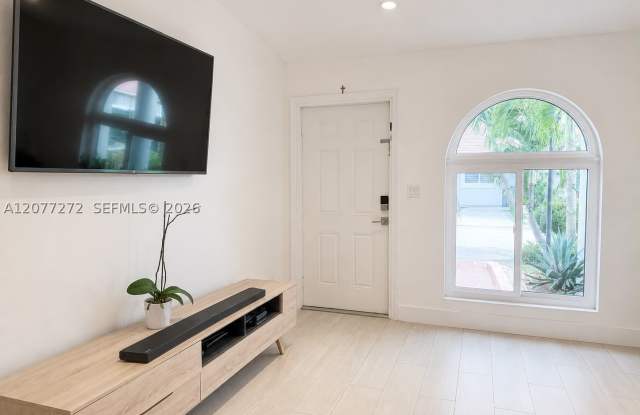 7560 NW 173rd Ln Gallery 3
