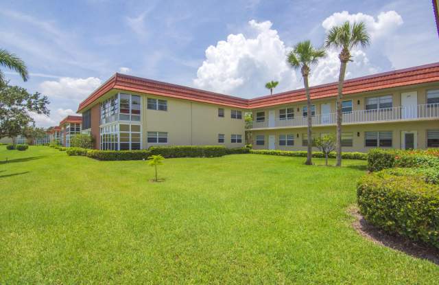 69 Royal Oak Court unit: 105 photos photos