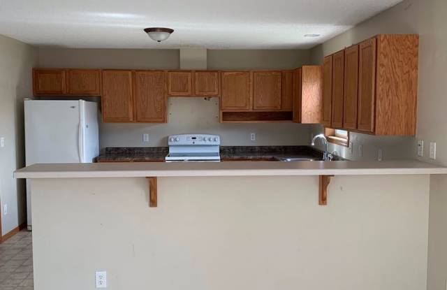 1520 Case Ave - 1520 Case Avenue, St. Paul, MN 55106
