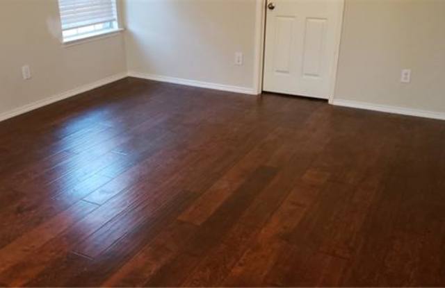 7699 Trailway Drive Gallery 4