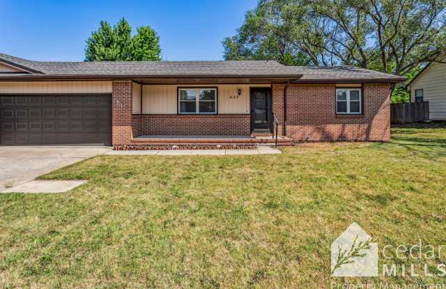 HUGE 2 Bedroom ANDOVER SCHOOLS! - 604 West 3rd Street, Andover, KS 67002