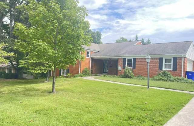 7325 RADCLIFFE Drive Gallery 4