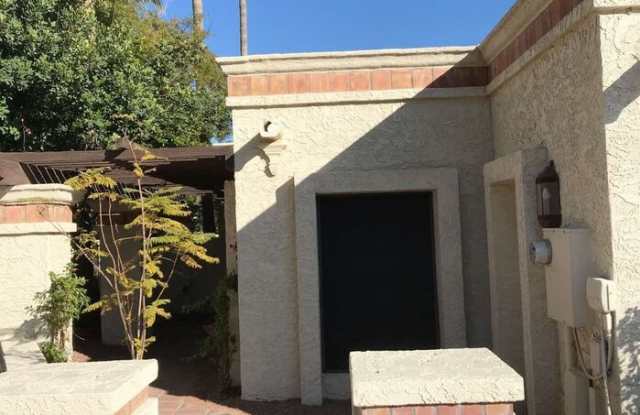 4626 East Euclid Avenue Gallery 2