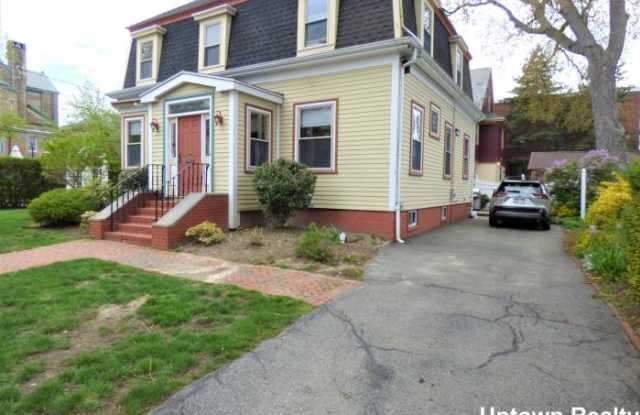 33 Athol Gallery 2