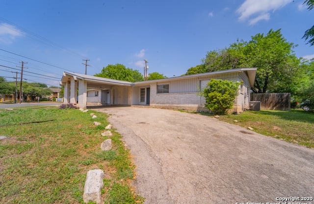 208 Shalimar Dr - 208 Shalimar Drive, Castle Hills, TX 78213