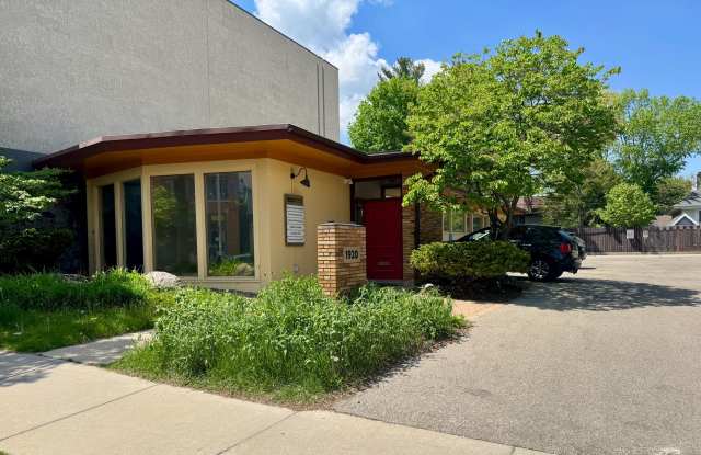 1920 Monroe St photos photos