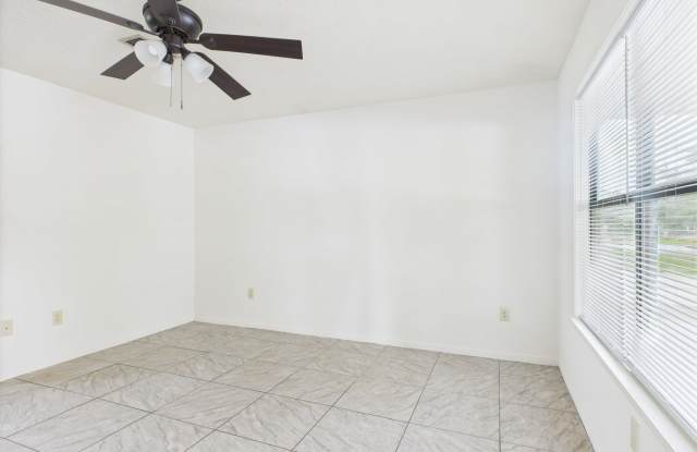 611 Fairview Avenue Gallery 4