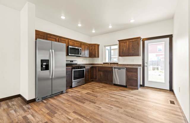 2-Story Urban Triplex at a modern community featuring 3 Bedrooms 2.5 Bathrooms photos photos