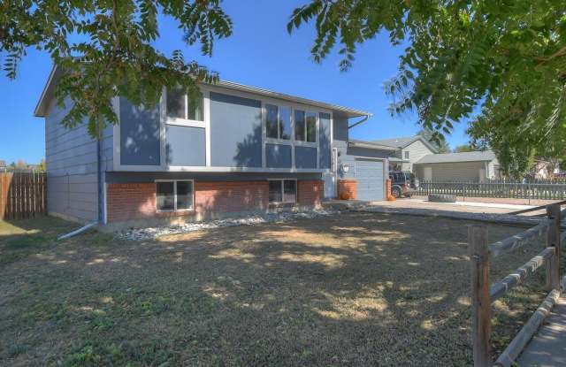 Charming 3-Bed, 2-Bath Rental Home – Just Minutes from Fort Carson! photos photos