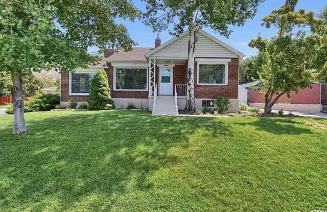 2560 Fillmore Avenue photos photos