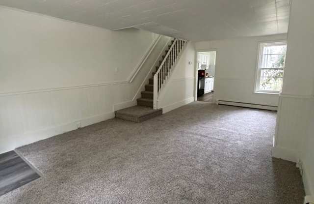 Renovated 4-Bedroom Home with Private Backyard – Section 8 Applicants Accepted Gallery 4