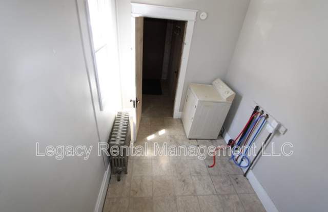 402 Washington Street - 2 Gallery 3