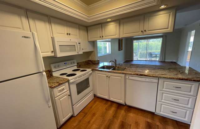 ANNUAL RENTAL - 3 BED / 2 BATH WITH CARPORT IN NAPLES GREEN photos photos