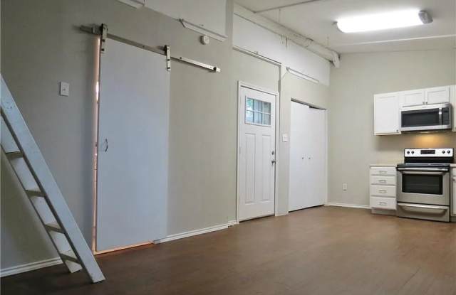 333 East Torrey Street - B Gallery 4