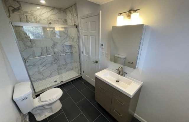 Coolidge Corner BROOKLINE Modern 3bd 2ba Gallery 3