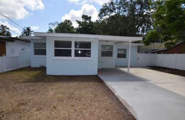 3 Bedroom, 2 Bath, Single Family Home For Rent at 2212 Hoffner Avenue, Belle Isle, FL 32809 photos photos
