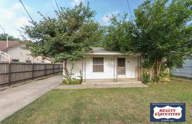 331 Nueces St - 331 Nueces Street, Eagle Pass, TX 78852