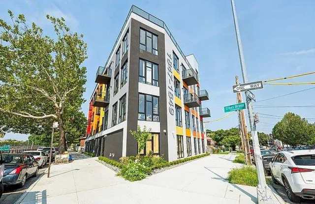 1847 Cross Bronx Expressway Gallery 2