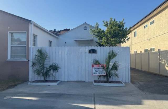 Nicely Updated Home with Enclosed Front Yard photos photos