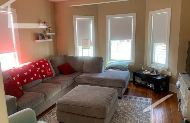 Gorgeous Newton Home available for rent 9/1/26 photos photos