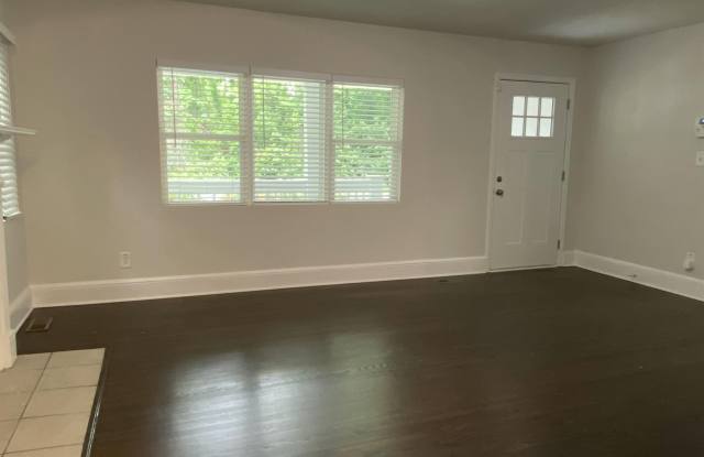 1124 Justice Avenue Gallery 2